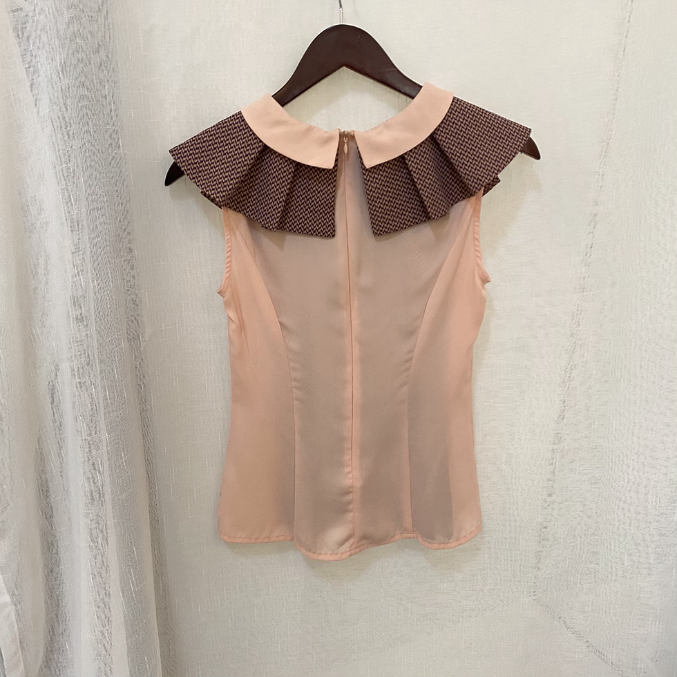 Thumbnail: D629  Beautiful dainty top