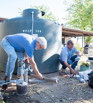 10-tank-installation.jpg