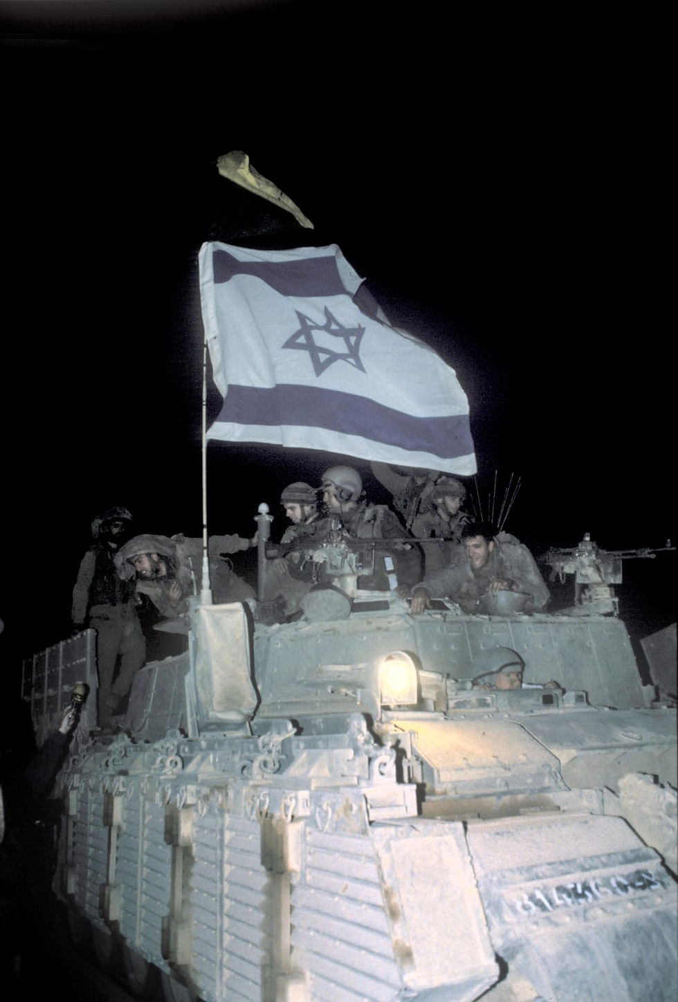 Israeli forces leaving South Lebanon Security Belt (IDF Spokesperson, Wikimedia)