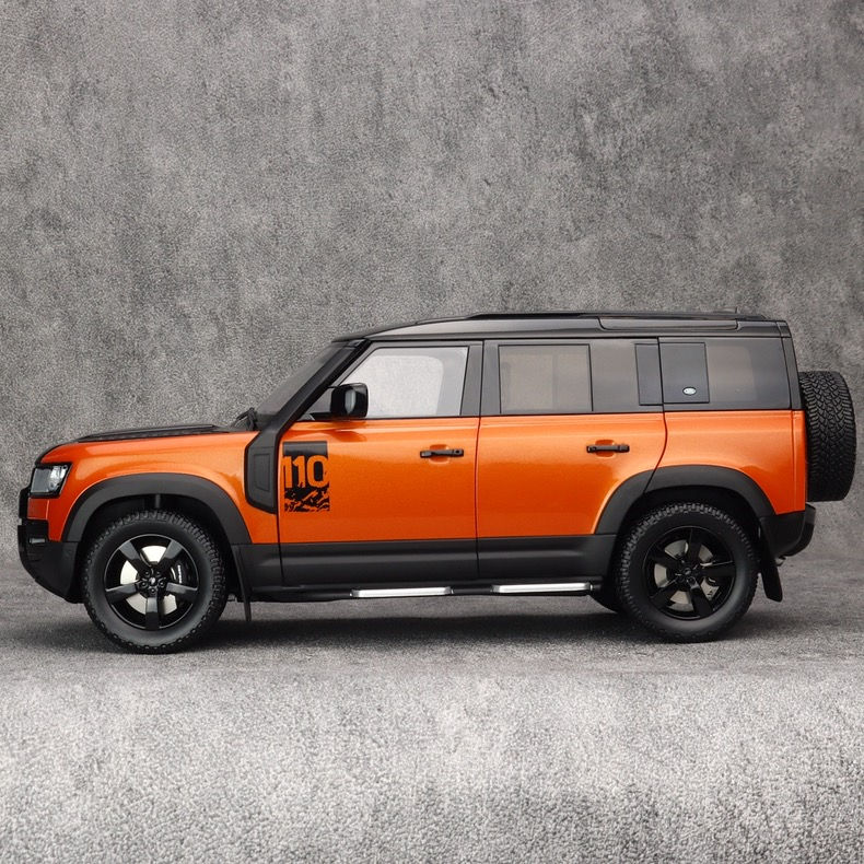 Thumbnail: Almost Real AR 1:18 Land Rover Defender 110 Tribute defender Alloy Full Car Mode