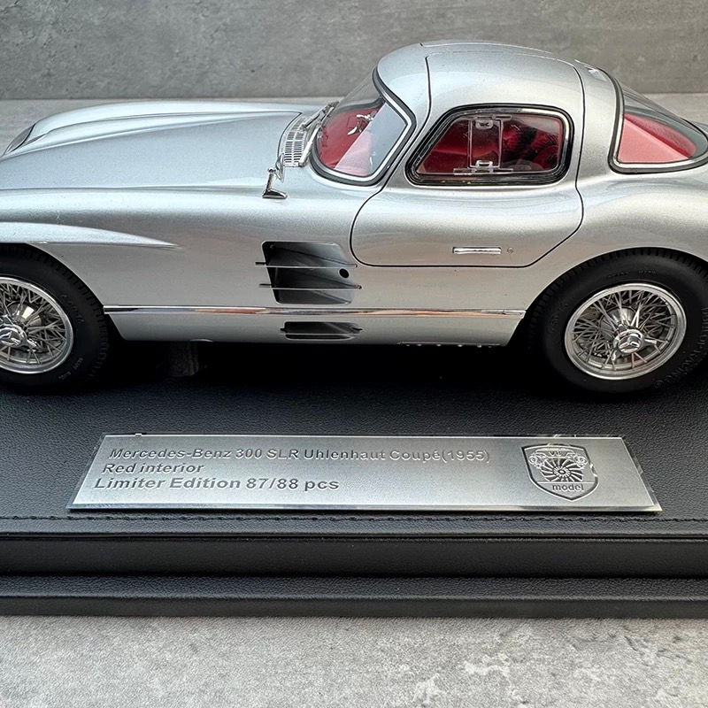 Thumbnail: V8 model Mercedes-Benz 300SLR classic car resin model 1:18