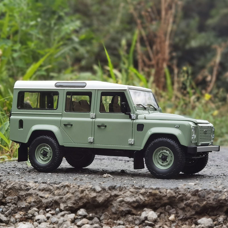 Thumbnail: 1:18 Scale Defender 110 Camel Trophy Support Vehicle 1993 Metal Diecast Model Ca