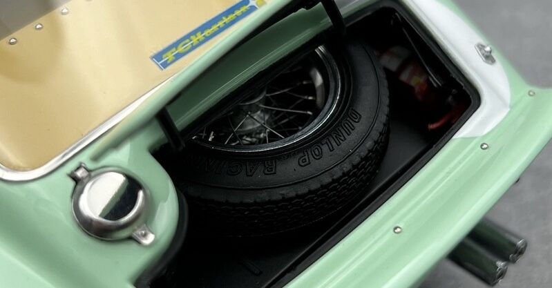 Thumbnail: 1:18 cmc Ferrari Ferrari 250gto No.15 Avocado Green Alloy Car Model