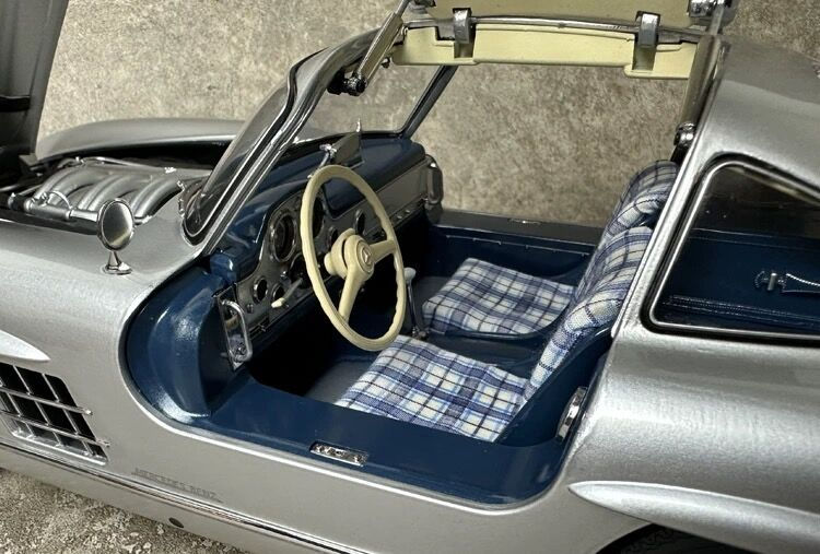 Thumbnail: Schuco 1:12 Mercedes-Benz 300SL Alloy Car Model Gift Collection Limited to 99 pc