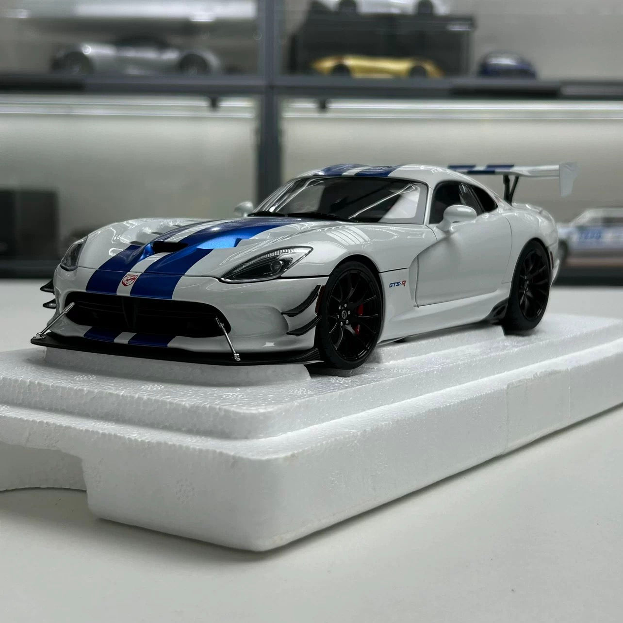 AUTOART 1:18 DODGE VIPER ACR 2017 Car Model