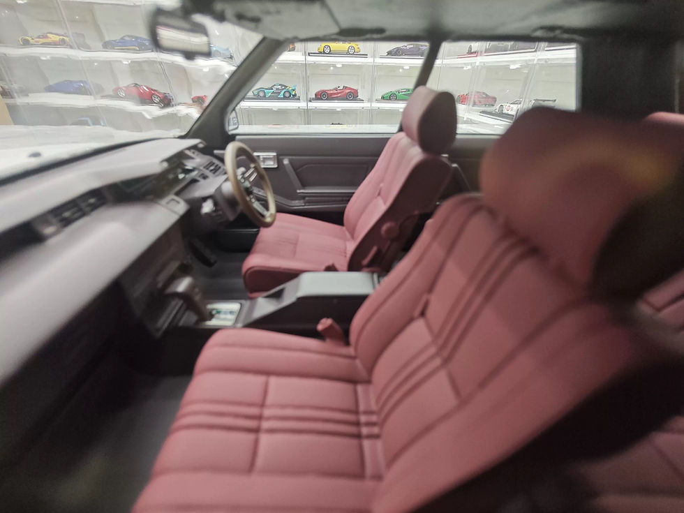 Thumbnail: IG Toyota Crown 2.8 Royal Saloon Car Model 1:18