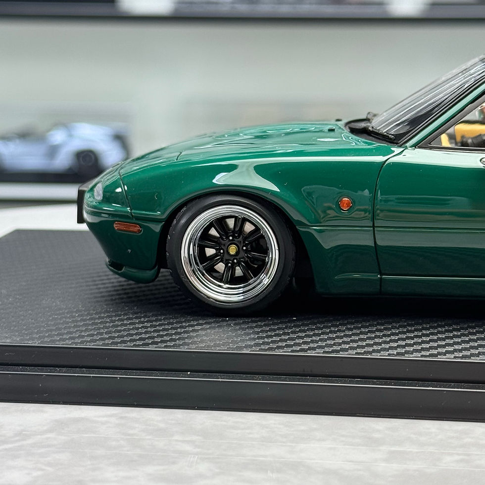Thumbnail: IG Mazda MX-5 Eunos Roadster NA Resin 1:18 Scale Model Car
