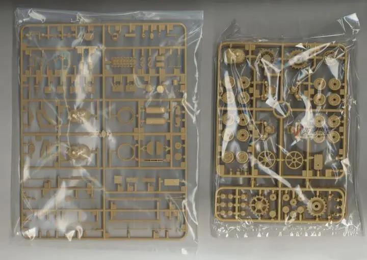 Thumbnail: Tamiya plastic assembly model 1/35 German No. 4 tank type g early type attached