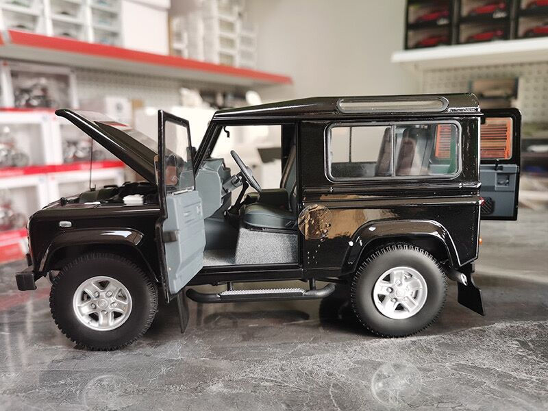 Thumbnail: KYOSHO 1/18 Land Rover Defender 90 Alloy car model SUV Collection