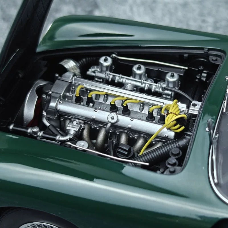 Thumbnail: AUTOart 1:18 Aston Martin DB5 007 Movie Edition Car Model