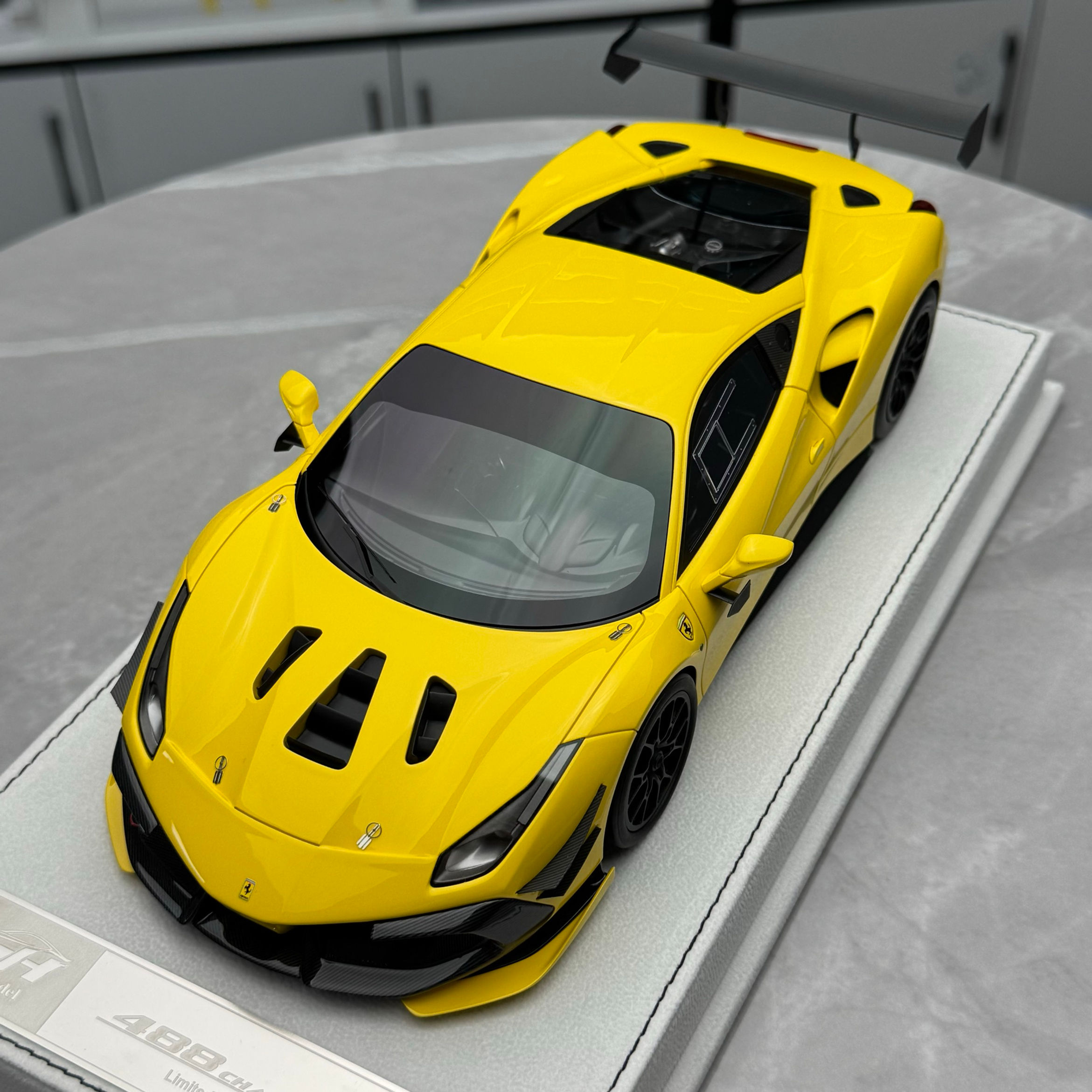 GH Ferrari 488 Challenge EVO Limited Edition Resin Car Model 1:18