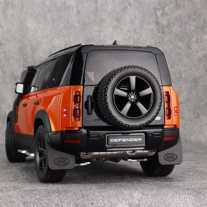Thumbnail: Almost Real AR 1:18 Land Rover Defender 110 Tribute defender Alloy Full Car Mode