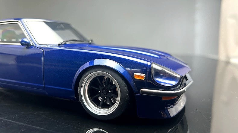 Thumbnail: autoart 1/18 Nissan Fairlady Z (S30) 30th Anniversary Edition Die-Cast Model Car