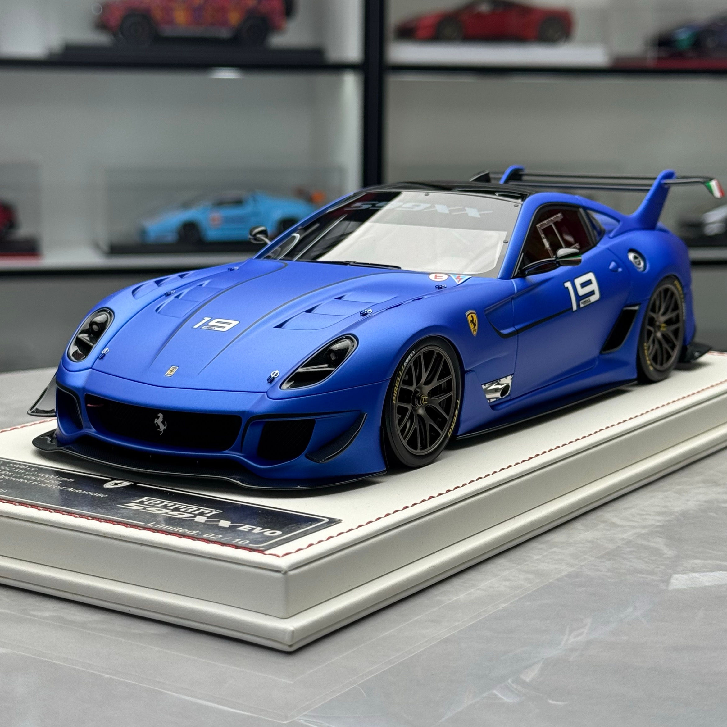 DG 1:18 Scale Ferrari 599XX EVO Blue Car Model – Premium Quality