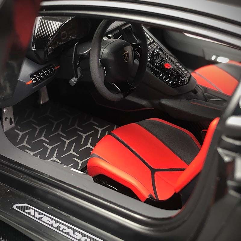 Thumbnail: Autoart 1/18 Lamborghini AVENTADOR SVJ Car model Car Model