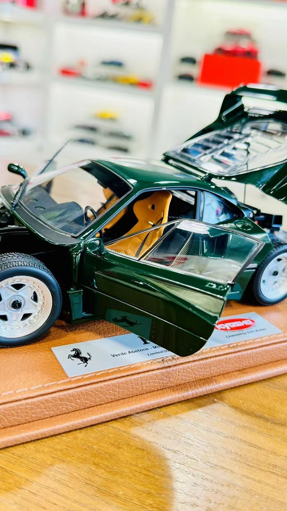 Thumbnail: 1:18 BBR Ferrari F40 High-End Limited Edition Authentic Alloy Metal Car Model