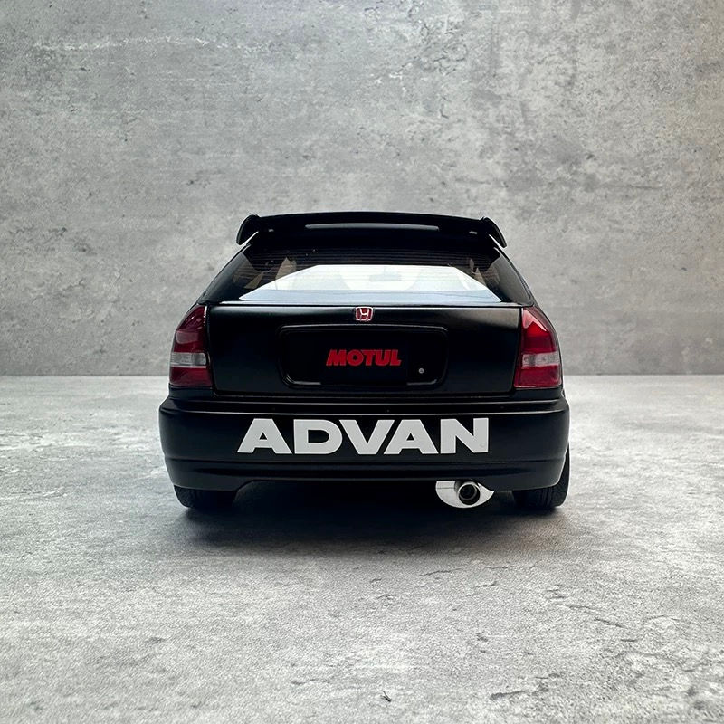 Thumbnail: MOTORHELIX 1/18 Scale Honda Civic Type R (EK9) Model Car