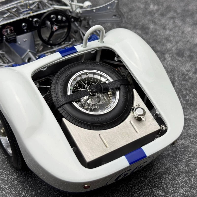 Thumbnail: CMC 1:18 Maserati Tip61 Birdcage Alloy Car Model