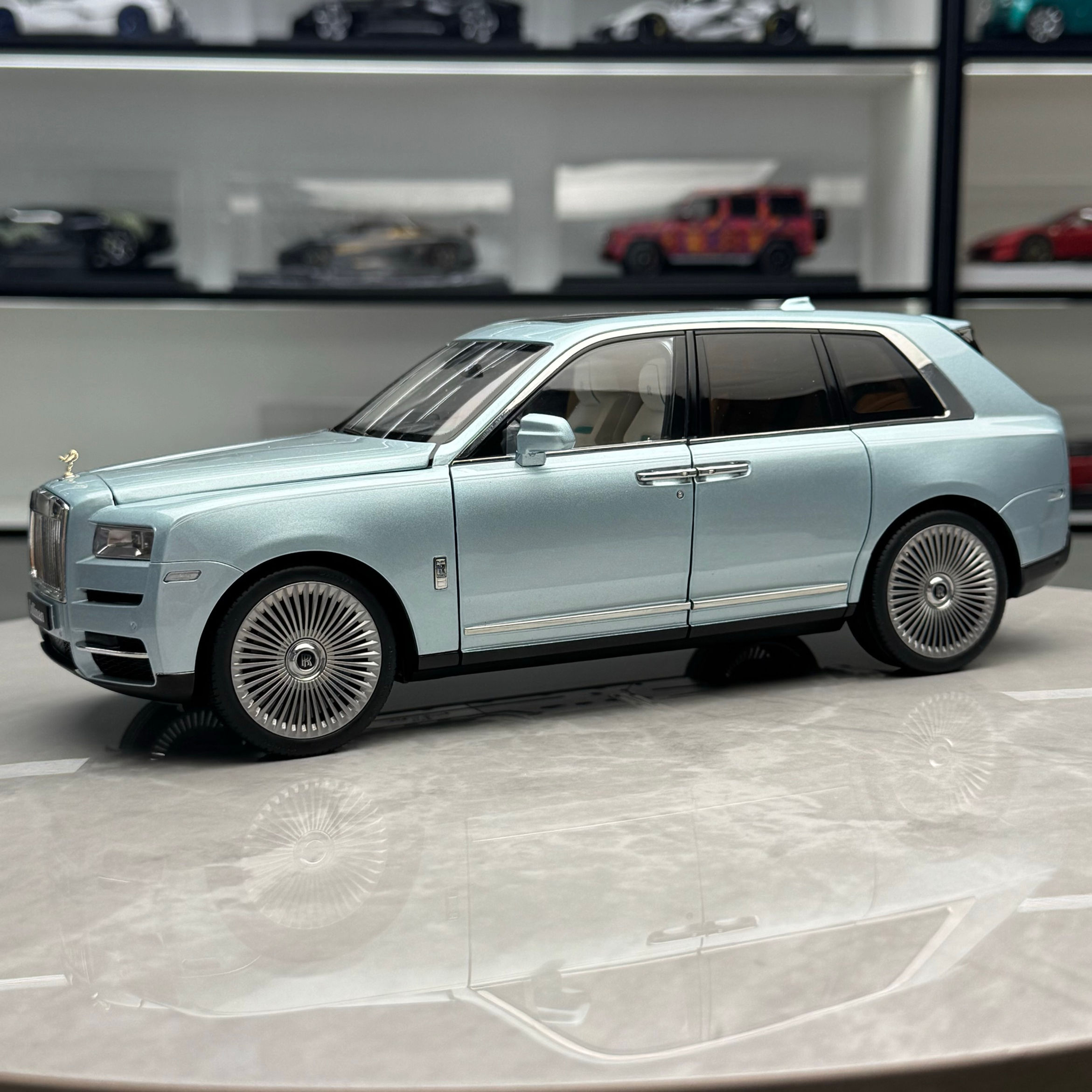 Rolls-Royce Cullinan BB Wheel Rims, Fishing Seat Version, 1/18 Scale, car model