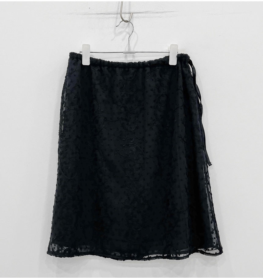 Women's Lace Midi Skirt Elegant Floral Lace A-Line Skirt 2 Colors Free Size