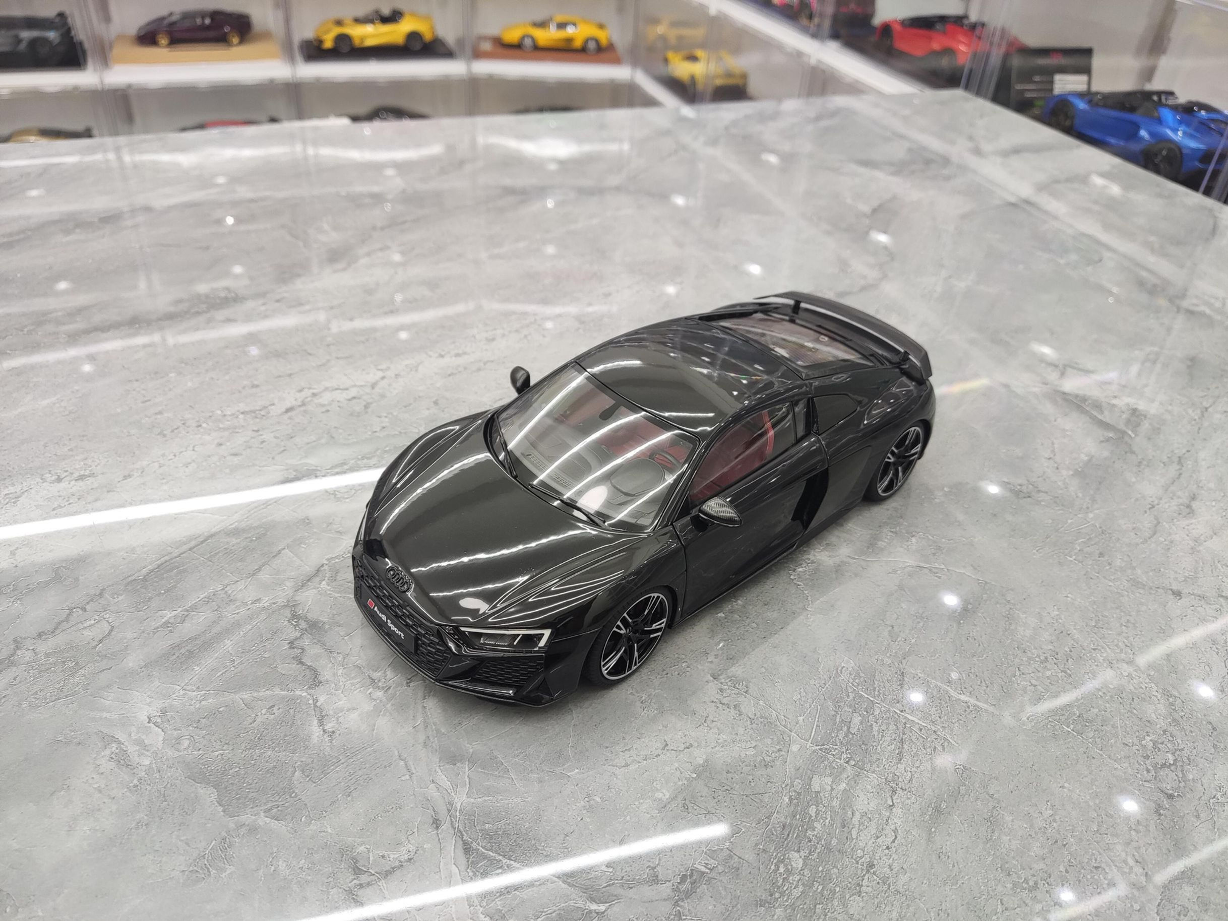 kengfai Audi R8 Spyder convertible simulation alloy metal car model 1:18