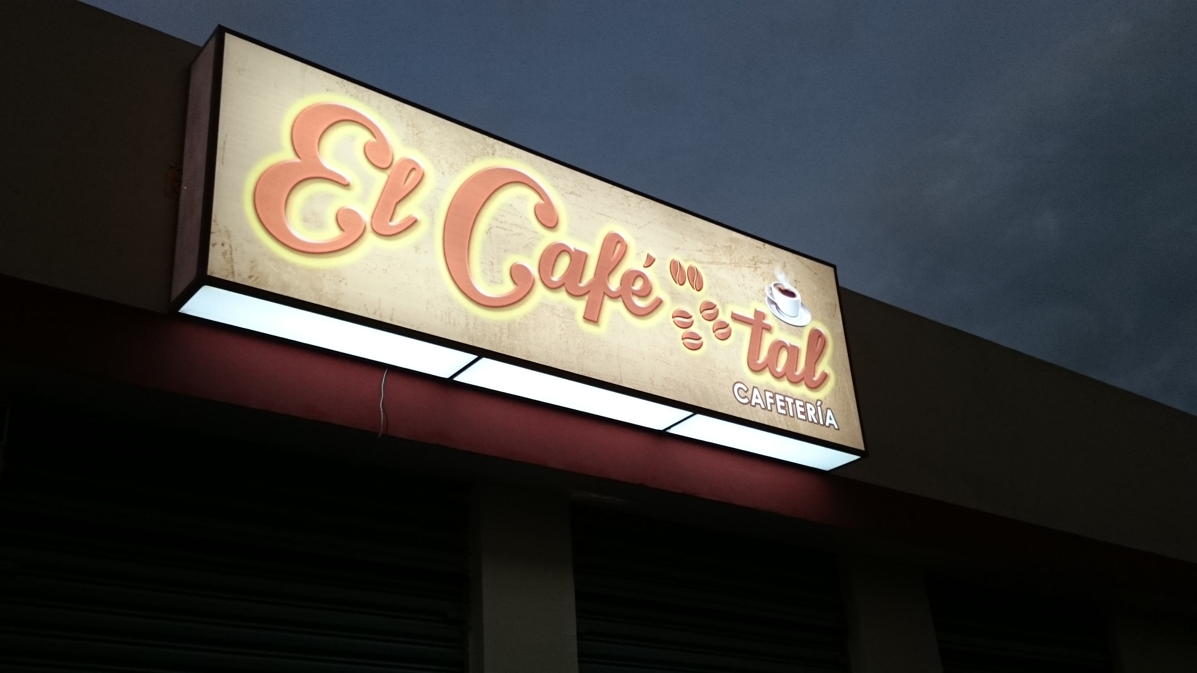 Cajas de Luz Exterior 260x350cms (Una Cara)