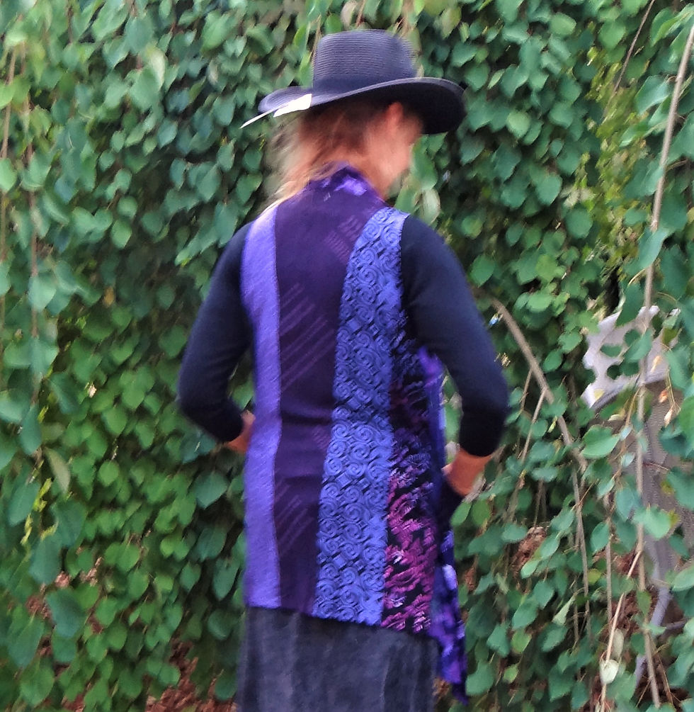 Thumbnail: Scroll Collar Vest with Front Pockets