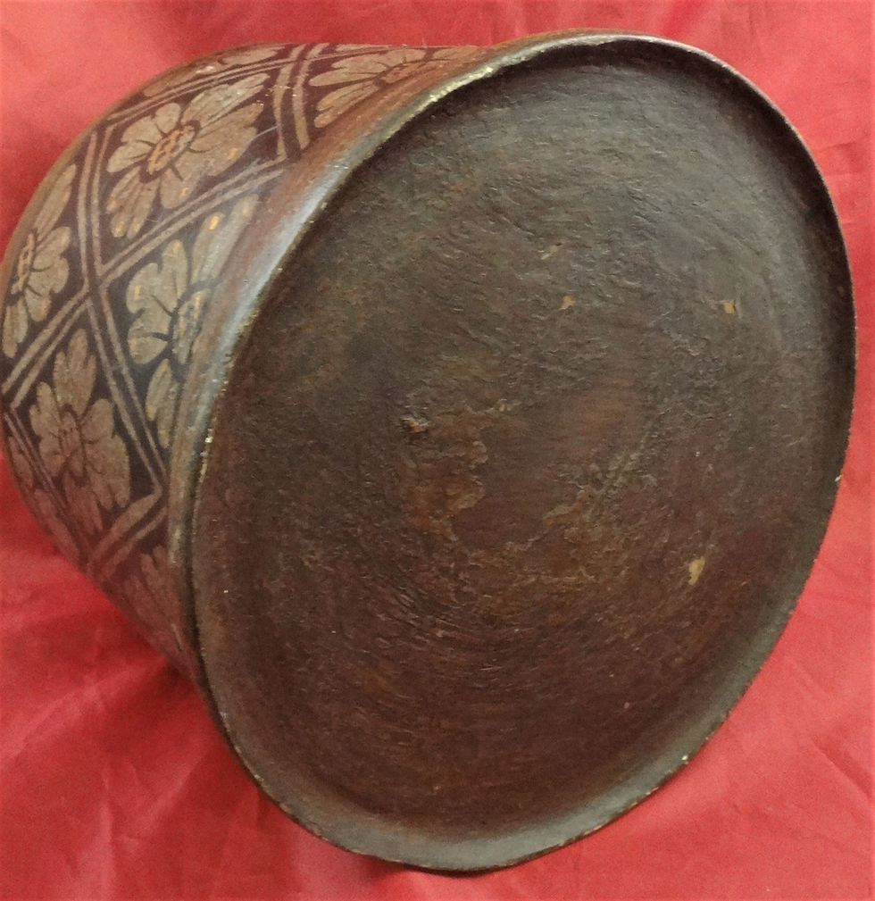 Thumbnail: Medium Thai Lacquerware Flower Diamond Storage Bin