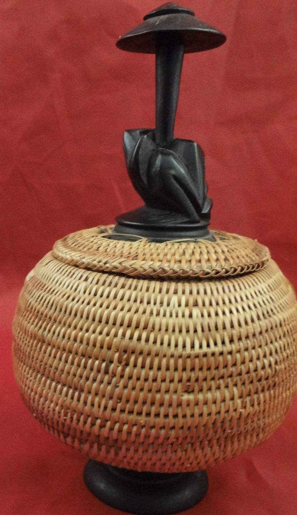 Thumbnail: Lombok Coiled Frog Basket