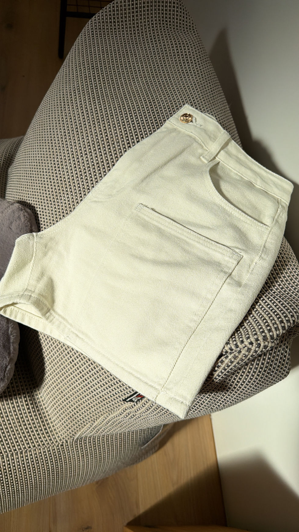 Miniaturbild: Jeansshort Debbi creme