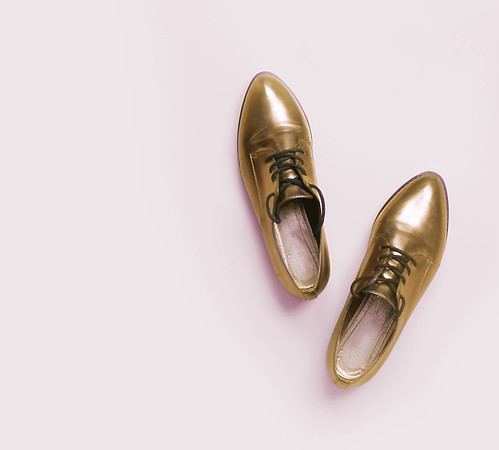 Gold-Schuhe