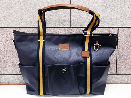 純日本製の最強の帆布「森野帆布」を使用したバッグを豊富にご用意! 1F