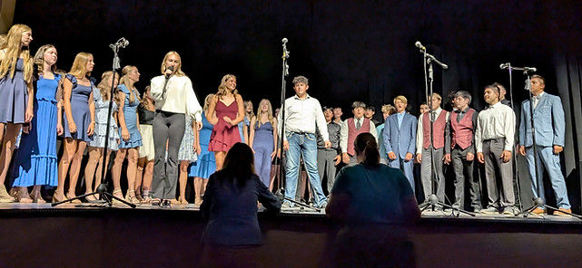 33 feature A Capella.jpg