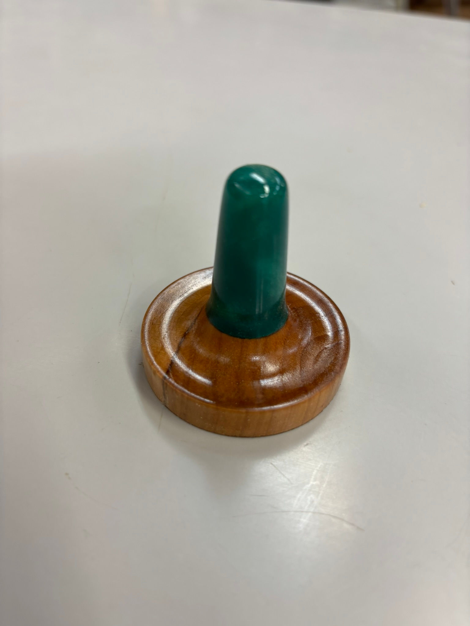 Bedside ring holder