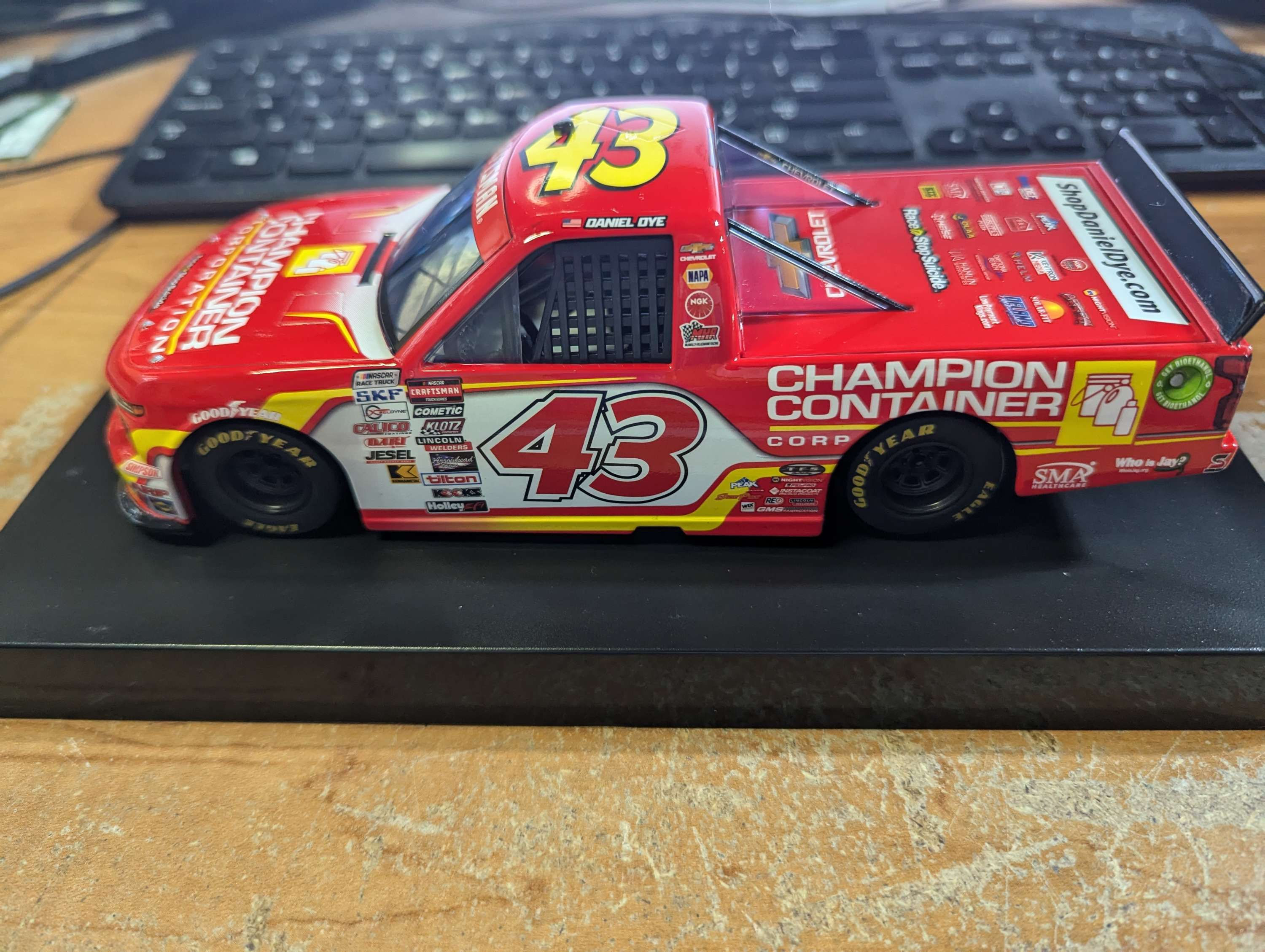Daniel Dye #43 NASCAR 2024 McAHR Chevrolet Champion Container 1:24