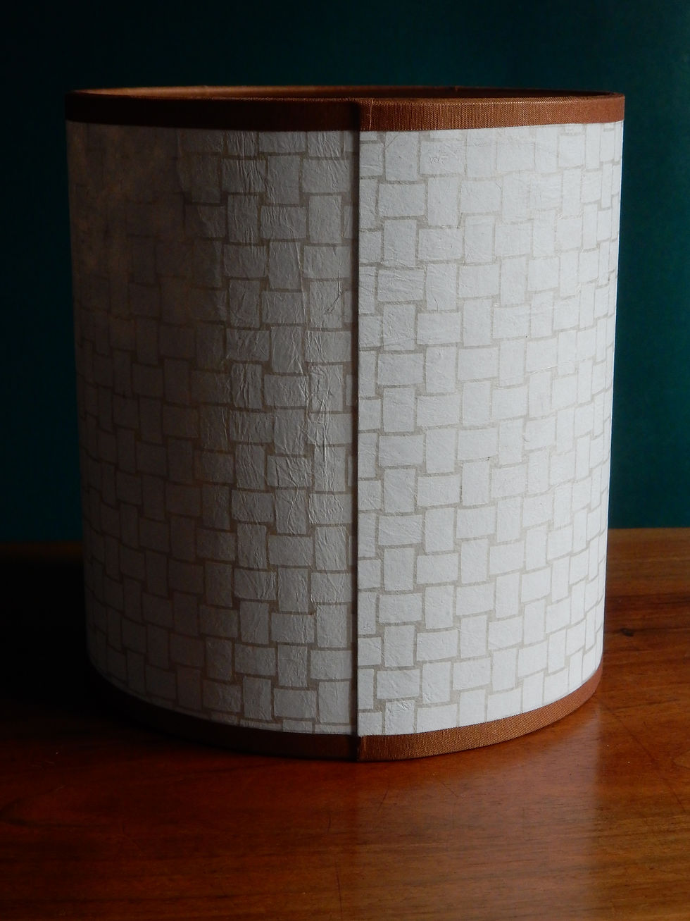 Miniature : Abat-jour cylindrique en papier Népalais artisanal Lokta de chez Lamali