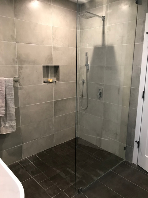 Modern shower with marble