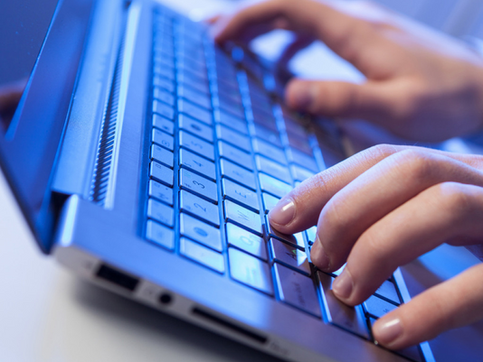 Os 10 Mandamentos da Internet - Por Daiane Matos