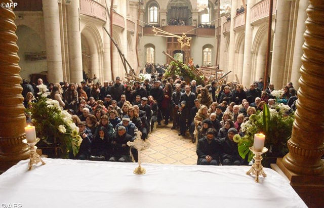 Católicos de Alepo celebram Missa de Natal em catedral destruída pela guerra