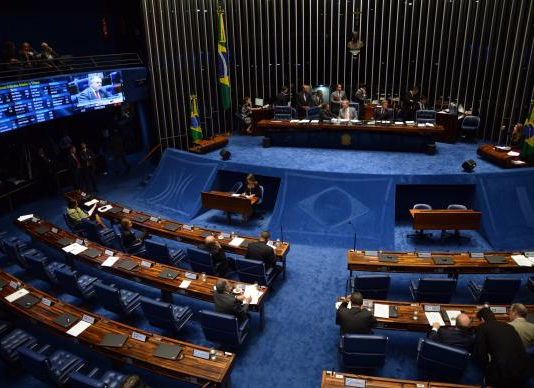 Senado elege comissão especial que vai analisar processo de impeachment