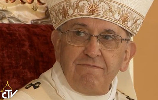 Papa Bergoglio completa 43 anos de profissão religiosa
