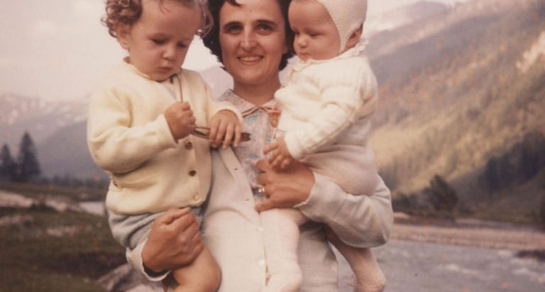 Conheça a médica e Santa que preferiu morrer para não abortar sua filha.