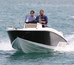Compass boot in actie op het water impressie