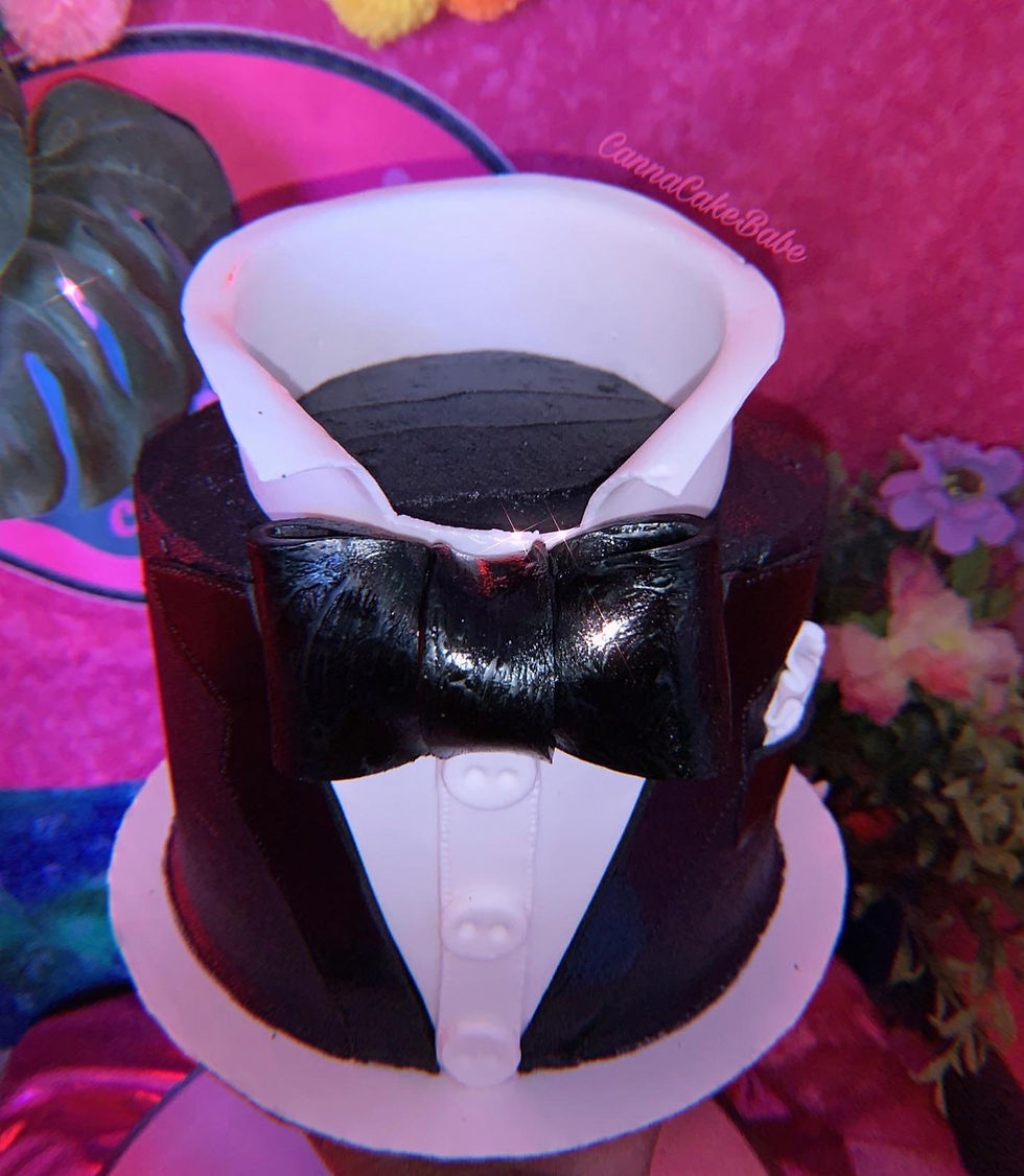6 inch Grooms Cake