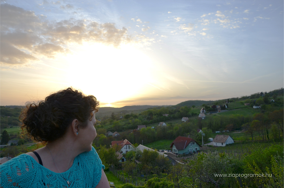 Nia és alkotó programok nőknek