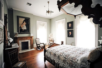 Interior image of the Giddings Stone Mansion
