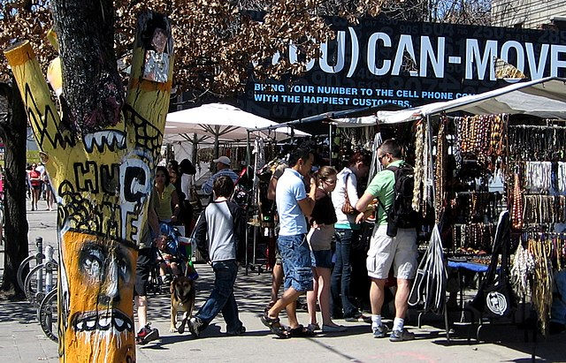 Exploring Queen West: Toronto’s Trendy Hub