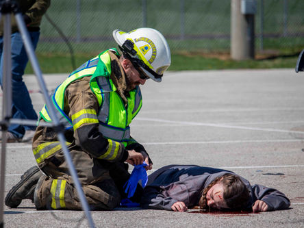 SADD Demonstrates Fatal Drunk Driving Scenario
