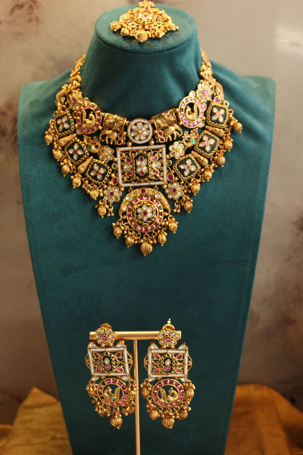 Thumbnail: Maha Rani Bandhan Set