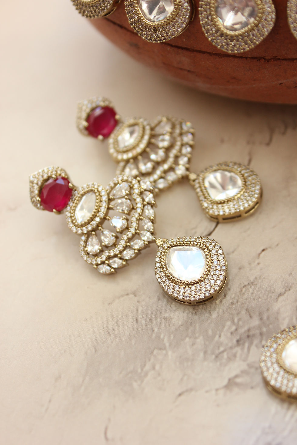 Thumbnail: Ruhani Jharokha – Surkh